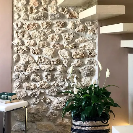 Oikos In Terre Di Zaccanello Farma Racalmuto