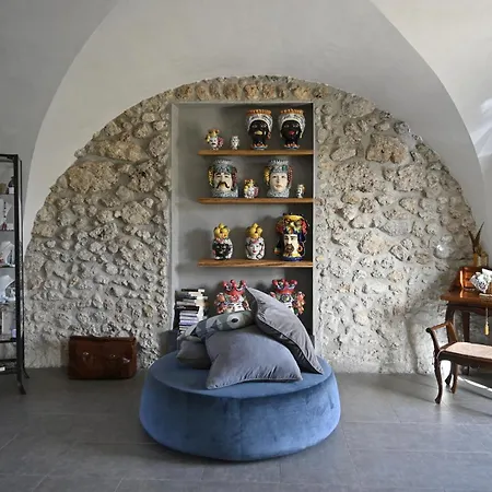 Farm stay Oikos In Terre Di Zaccanello Racalmuto